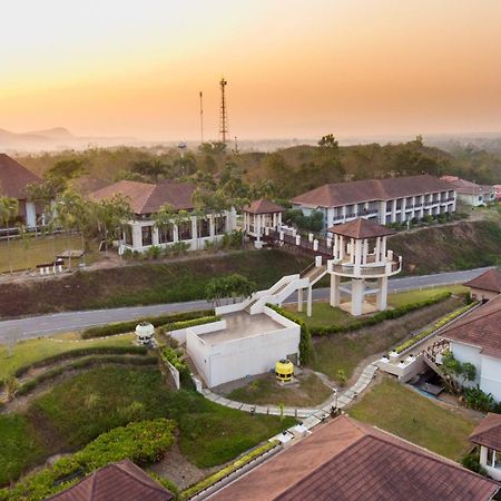 Leaves Valley Resort Nong Ya Plong Екстер'єр фото