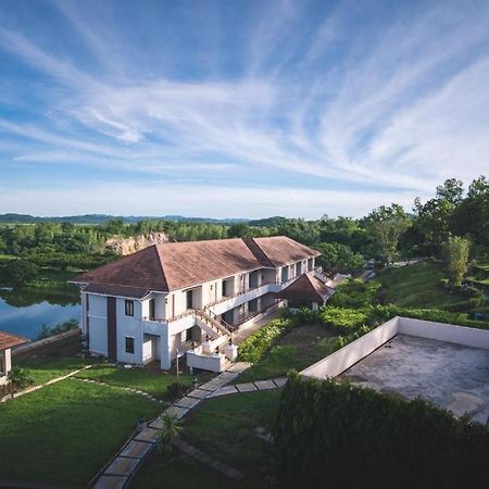 Leaves Valley Resort Nong Ya Plong Екстер'єр фото
