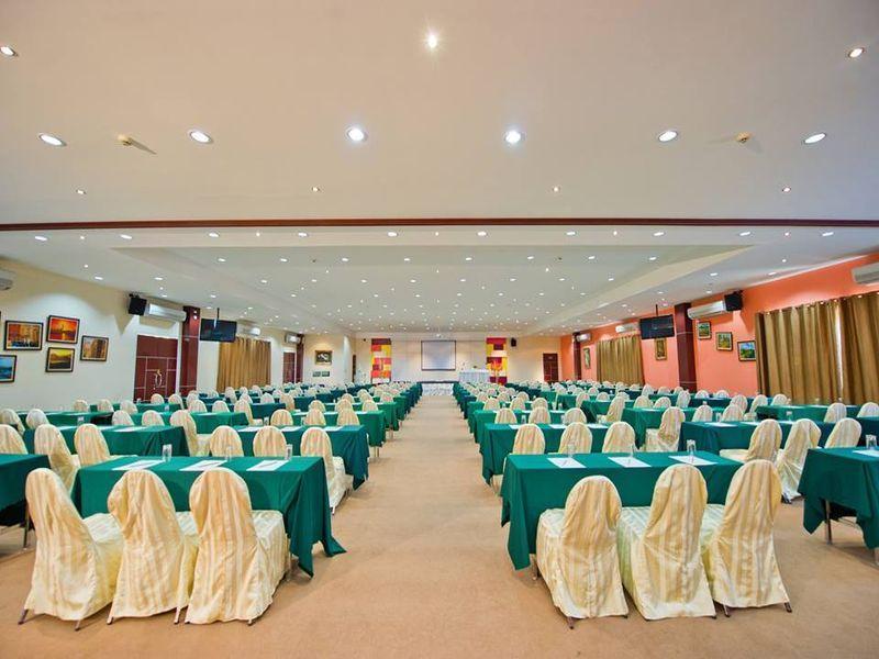Leaves Valley Resort Nong Ya Plong Екстер'єр фото