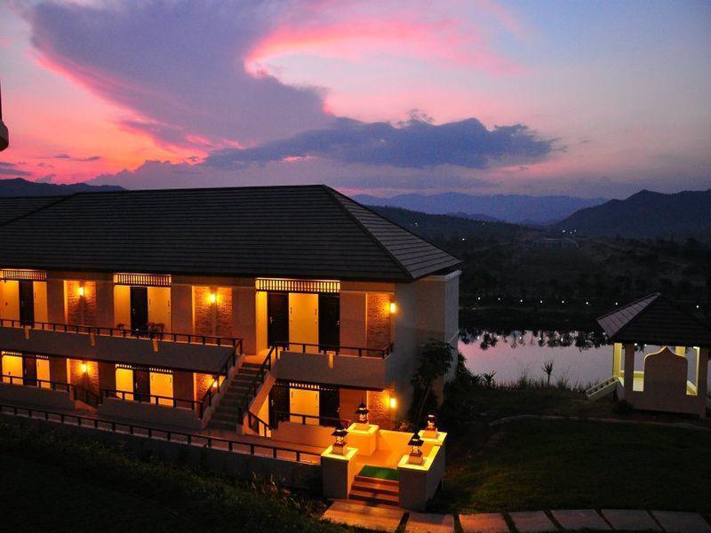 Leaves Valley Resort Nong Ya Plong Екстер'єр фото